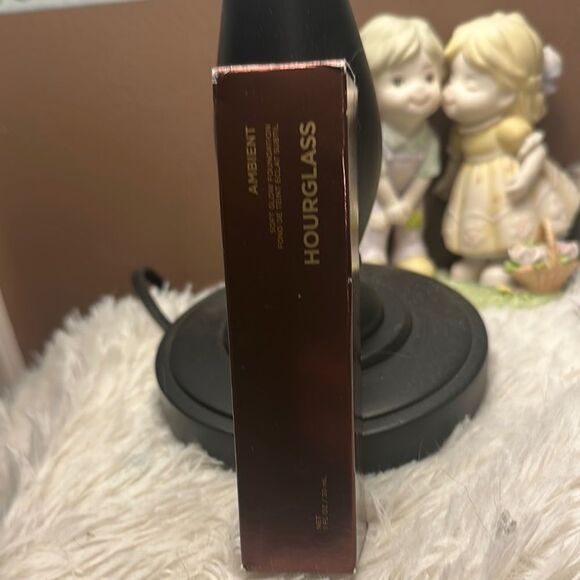 Hourglass Ambient soft glow foundation BNIB - Picture 1 of 1